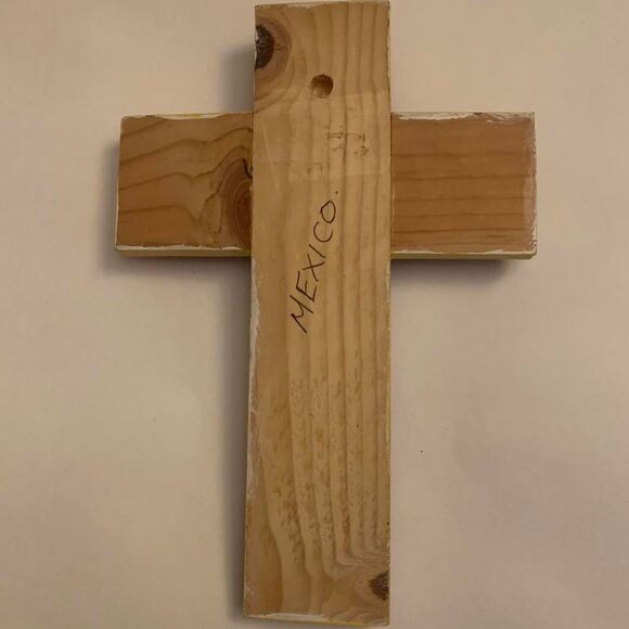 Hand-painted wooden cross folk art bottle cap decopage - Picture 8 of 8